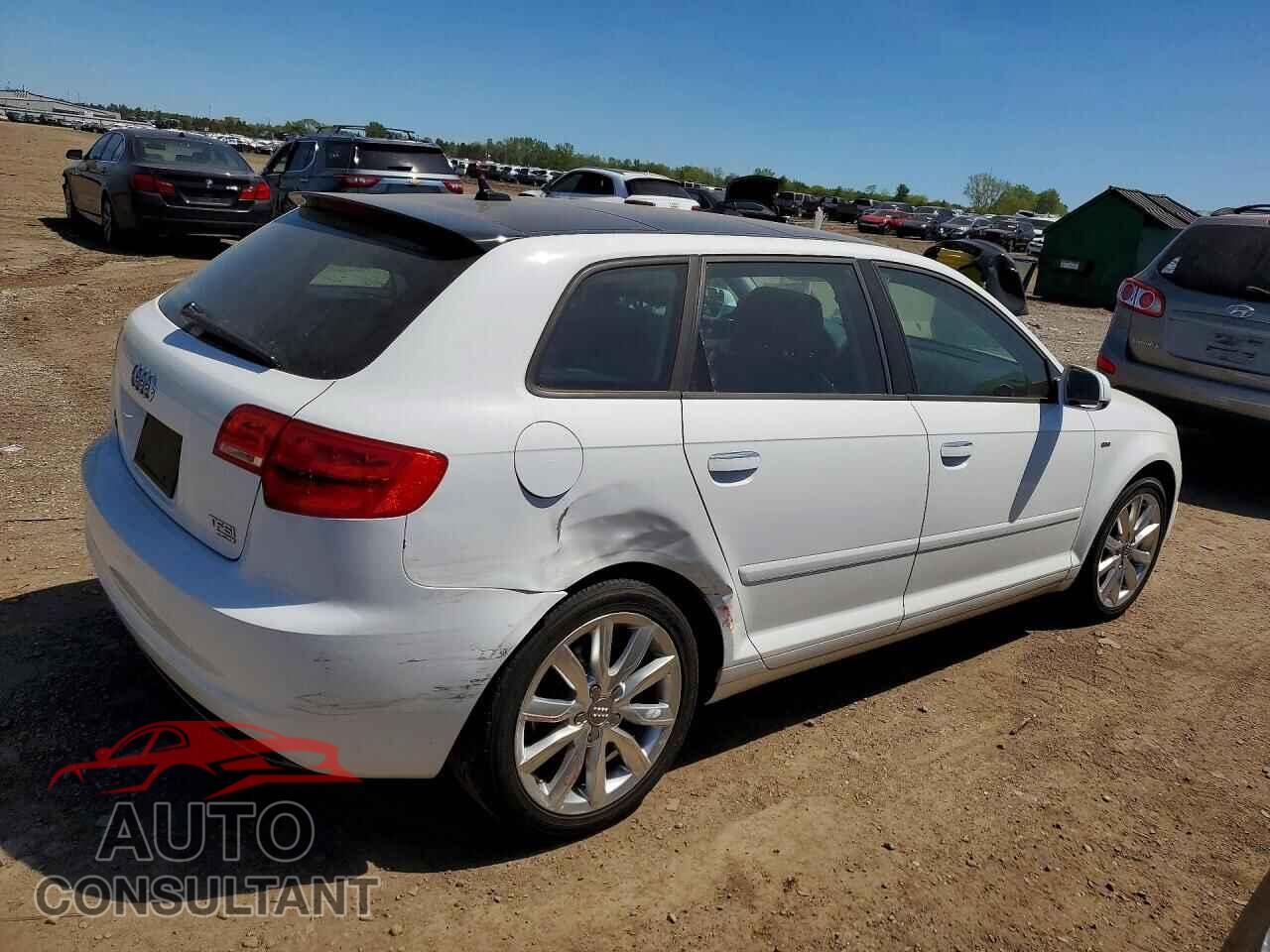 AUDI A3 2011 - WAUDFAFM6BA055806