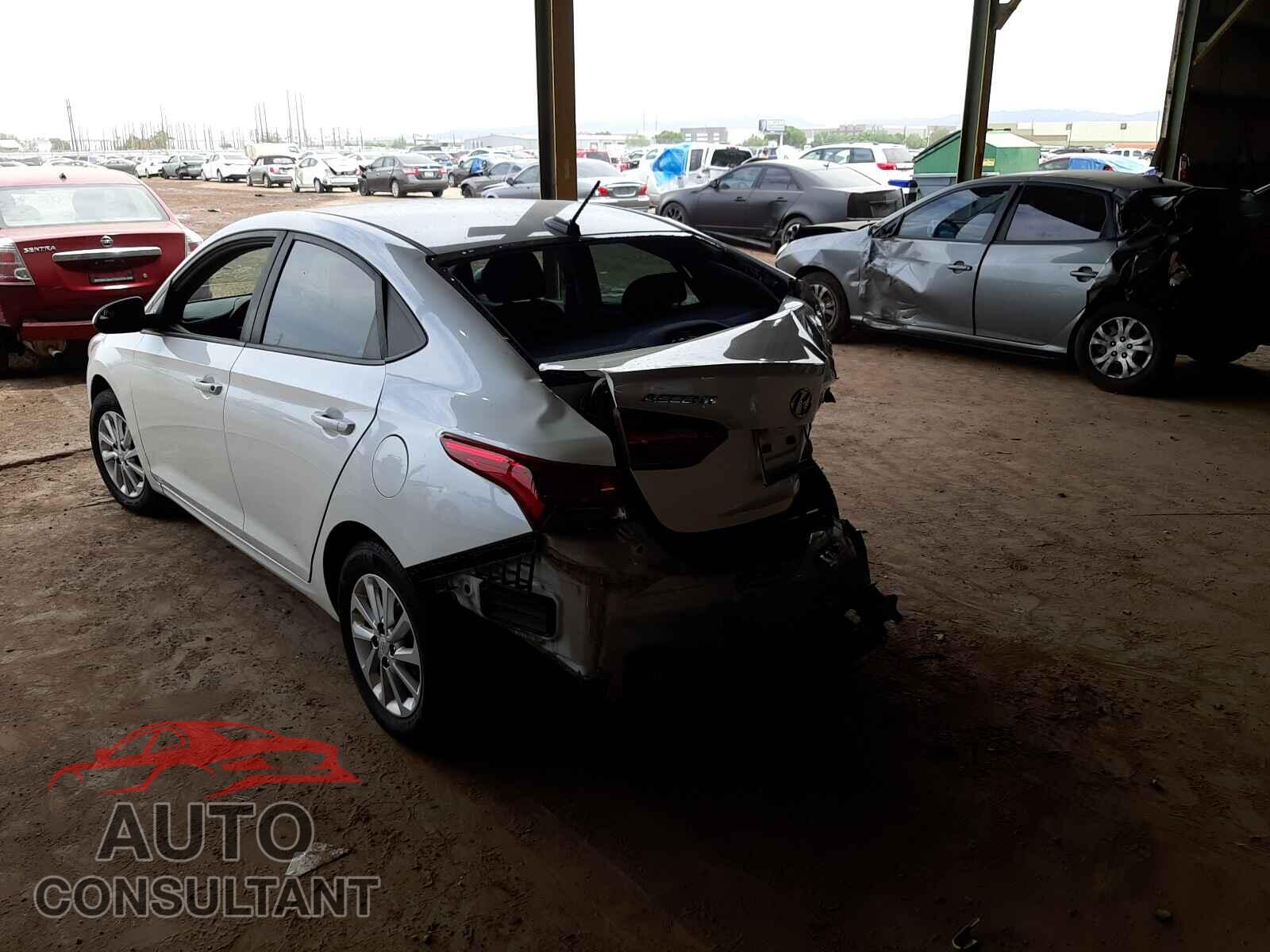 HYUNDAI ACCENT 2018 - 3KPC24A34JE024639