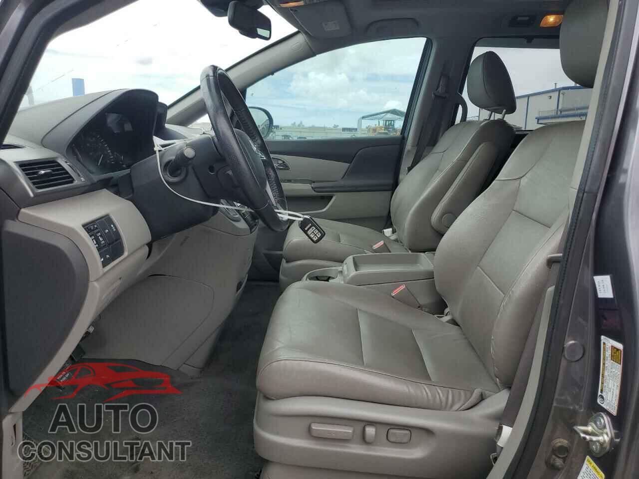 HONDA ODYSSEY 2015 - 5FNRL5H95FB058873