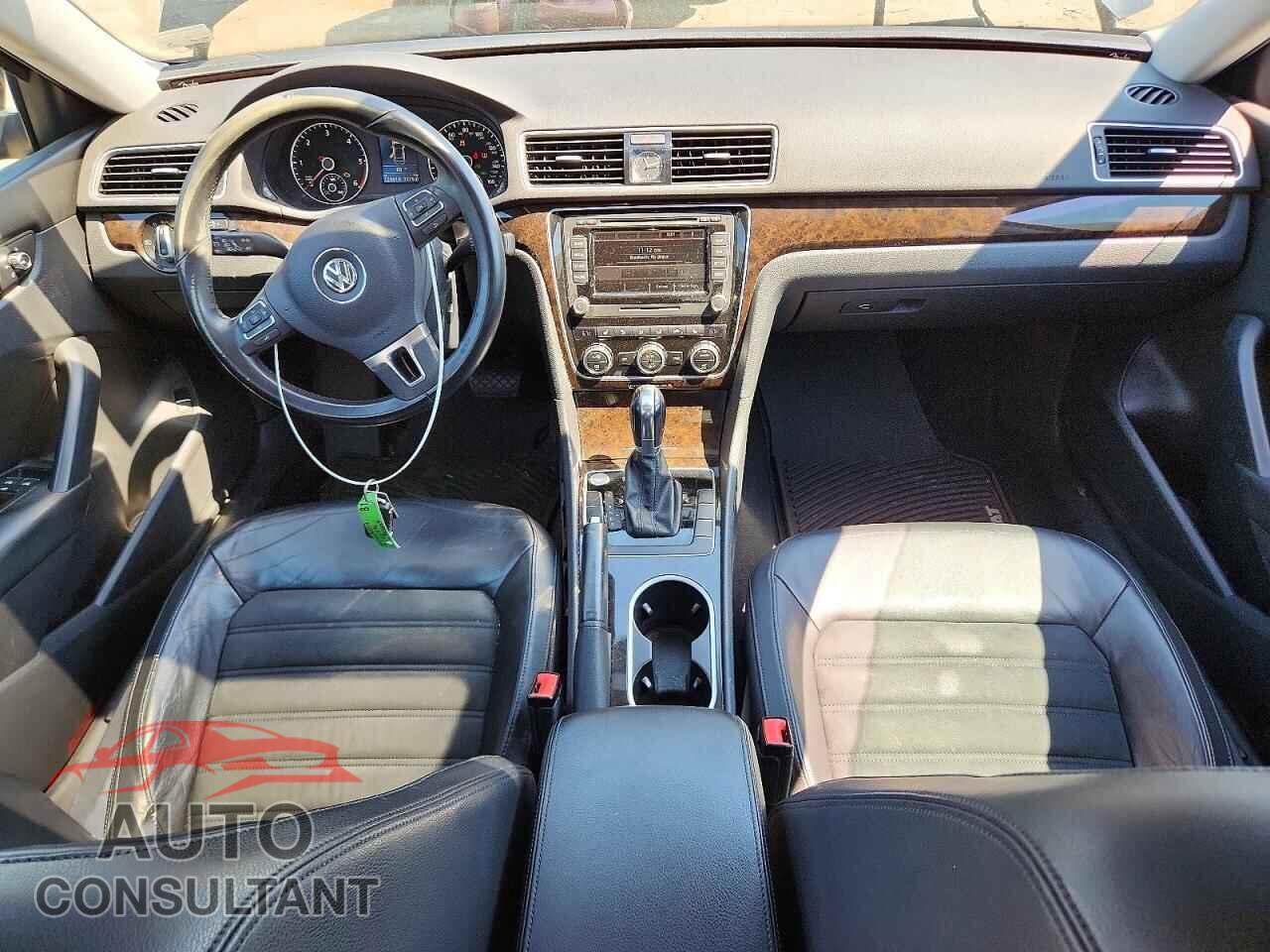 VOLKSWAGEN PASSAT 2014 - 1VWCN7A30EC007792