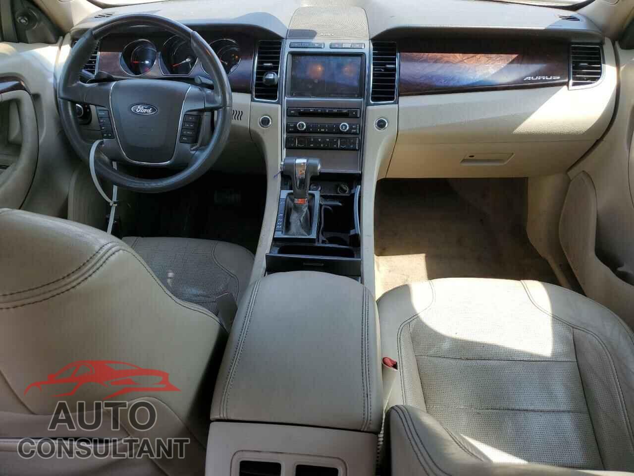 FORD TAURUS 2011 - 1FAHP2FW5BG164964
