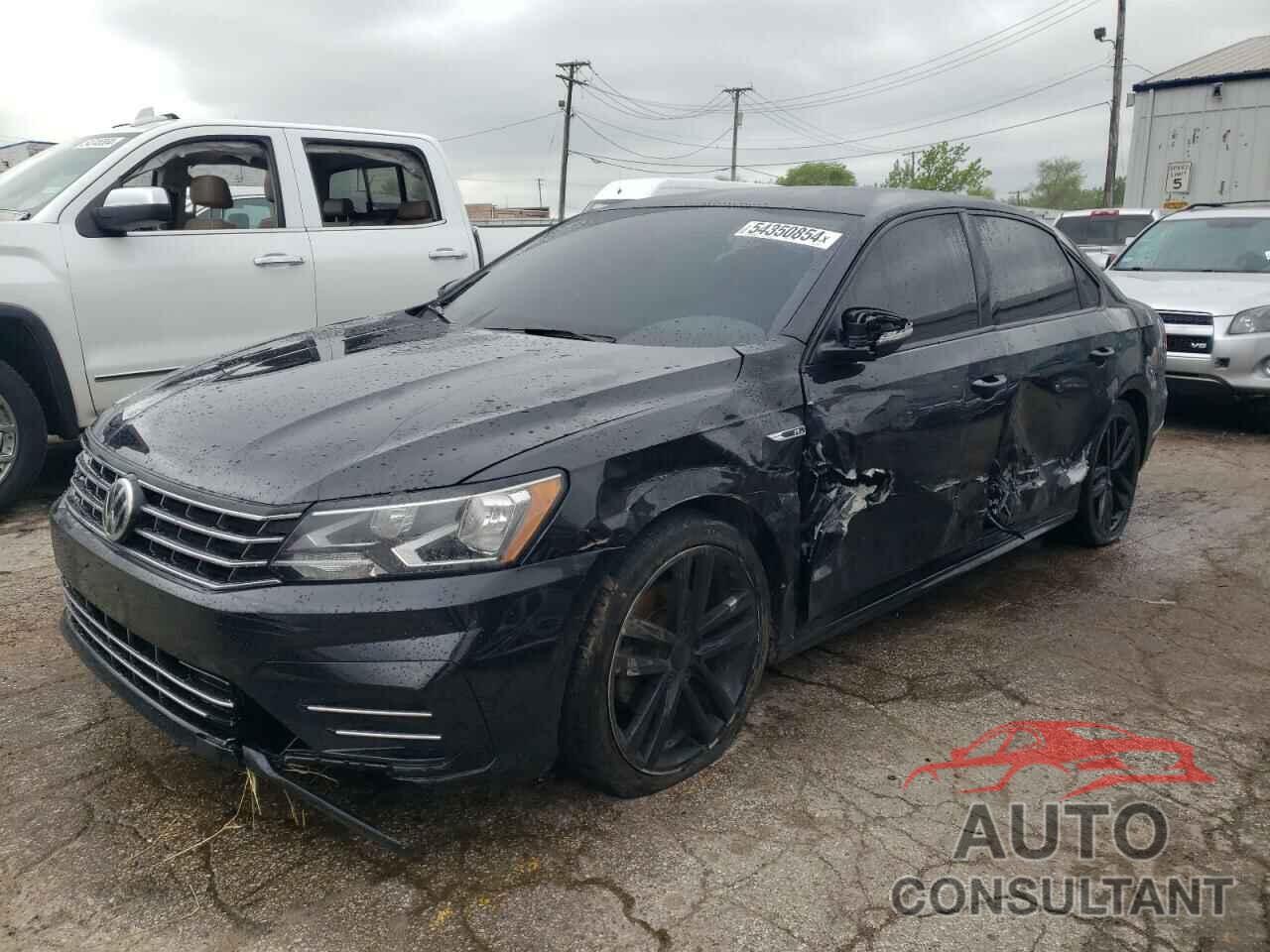 VOLKSWAGEN PASSAT 2018 - 1VWAA7A30JC006879