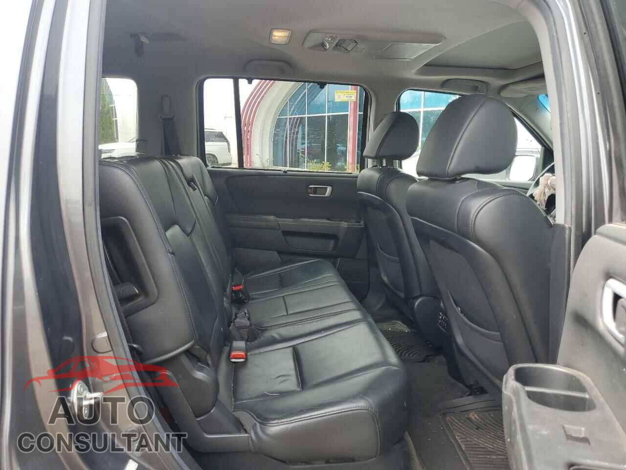HONDA PILOT 2013 - 5FNYF4H93DB057117