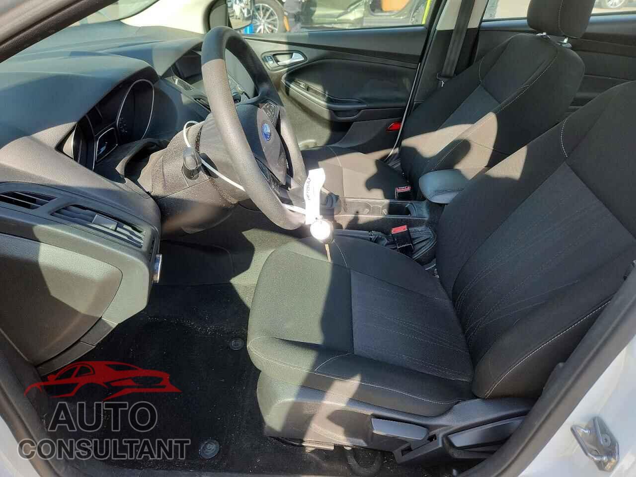 FORD FOCUS 2017 - 1FADP3F2XHL253818