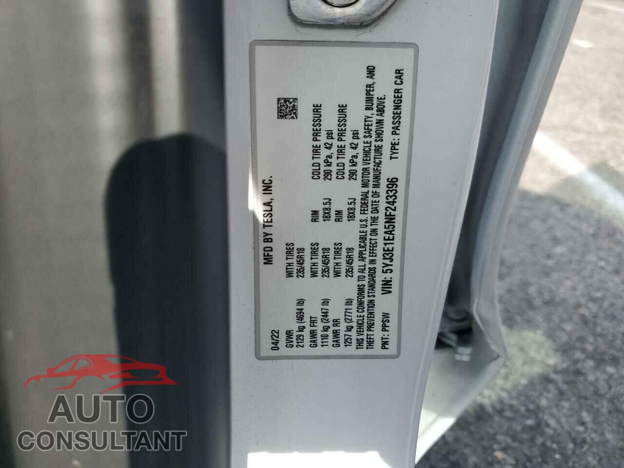 TESLA MODEL 3 2022 - 5YJ3E1EA5NF243396