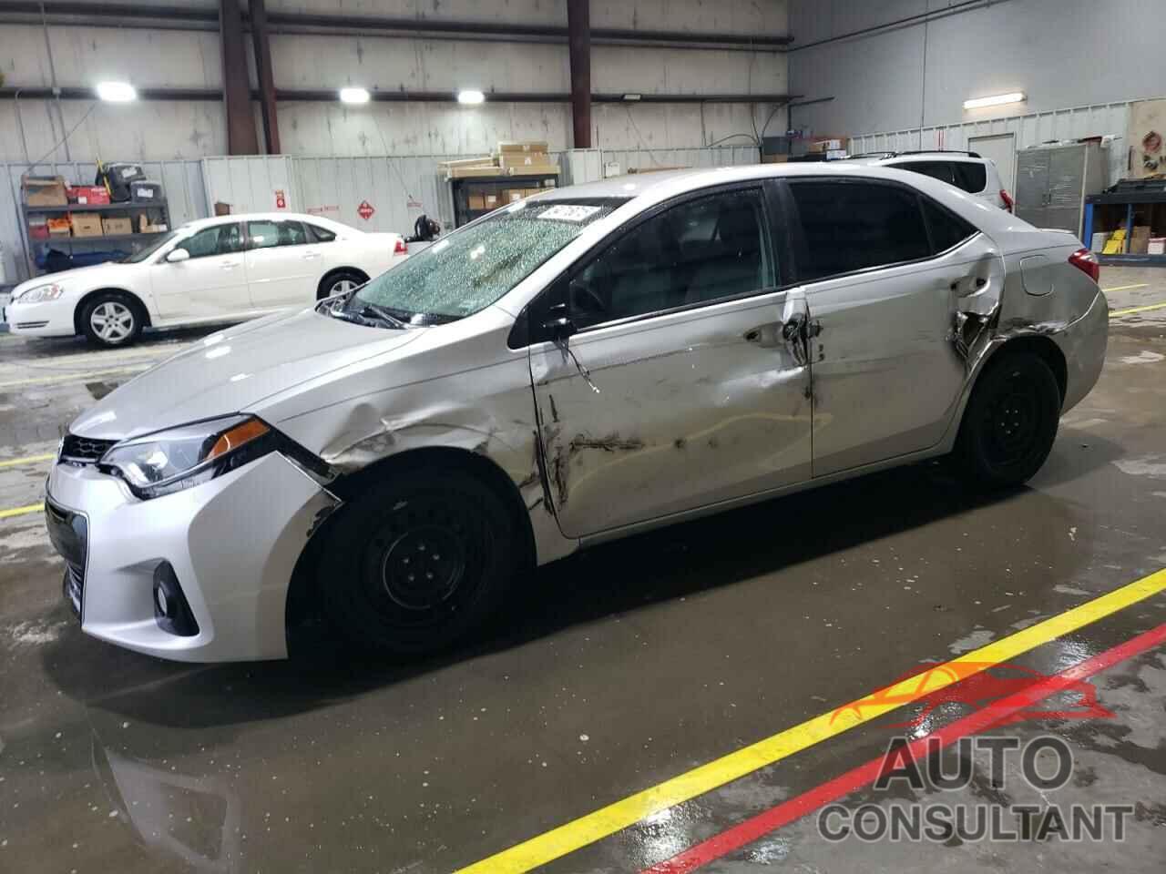 TOYOTA COROLLA 2015 - 5YFBURHE7FP214998