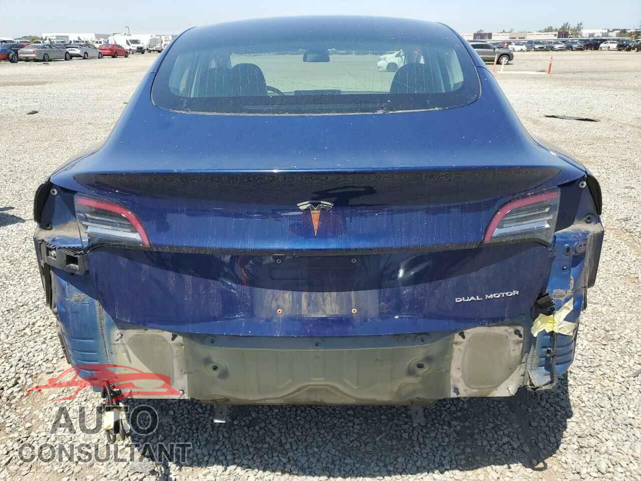 TESLA MODEL 3 2018 - 5YJ3E1EB8JF090094