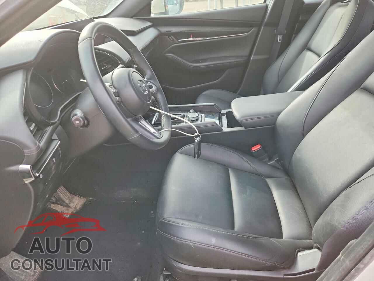 MAZDA 3 2019 - JM1BPALM3K1118713