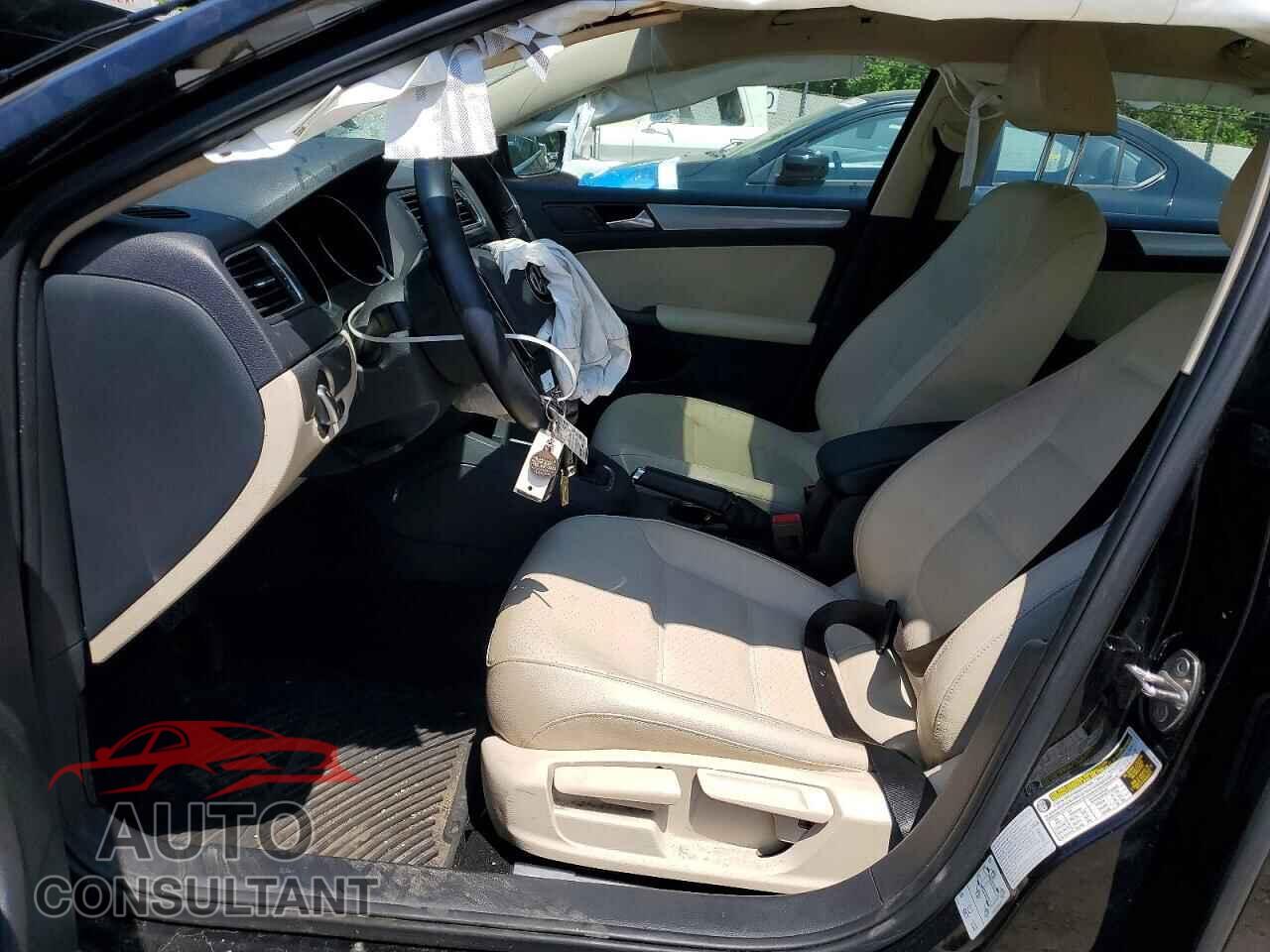 VOLKSWAGEN JETTA 2017 - 3VWDB7AJ3HM250964