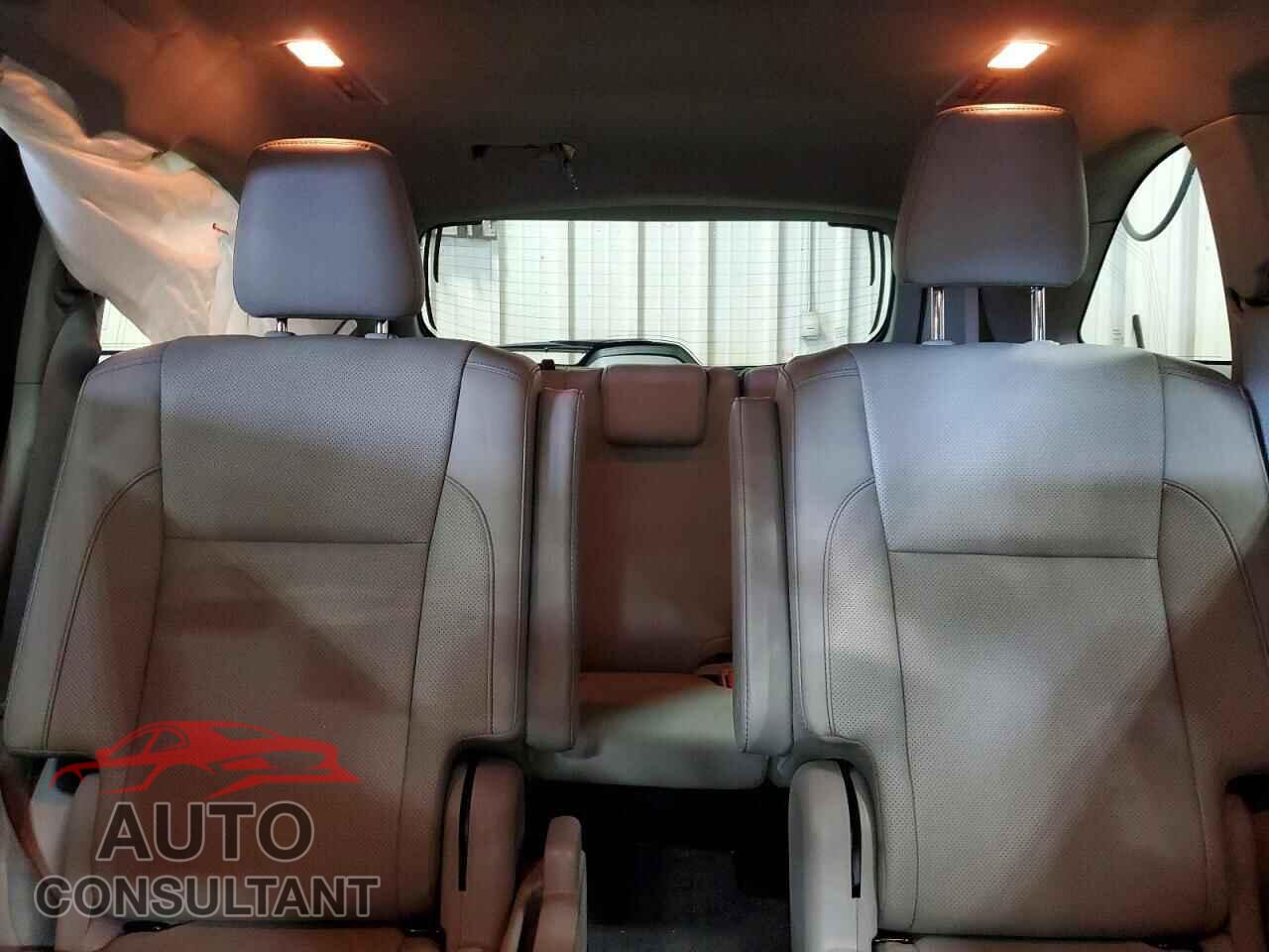 TOYOTA HIGHLANDER 2018 - 5TDDGRFH1JS041931