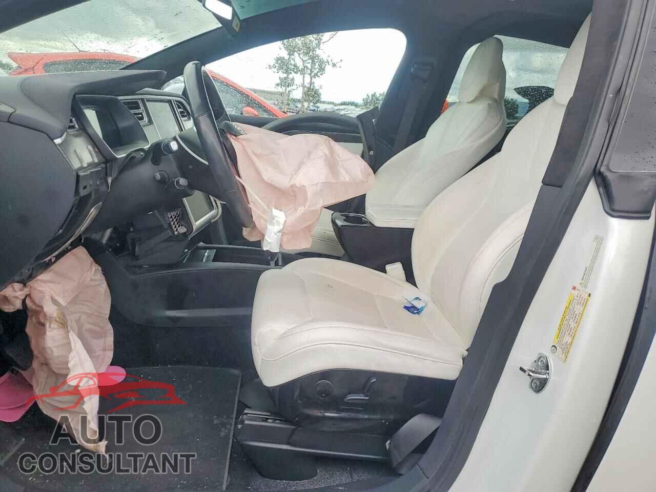 TESLA MODEL X 2017 - 5YJXCAE20HF041764