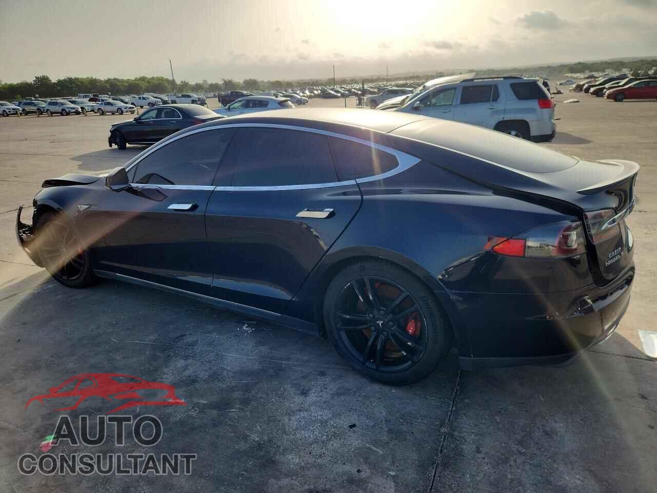 TESLA MODEL S 2013 - 5YJSA1DP2DFP27697