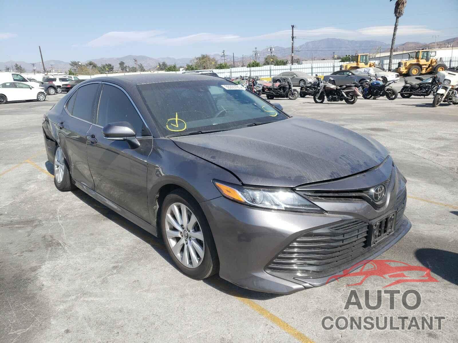 TOYOTA CAMRY 2018 - 4T1B11HK2JU644705