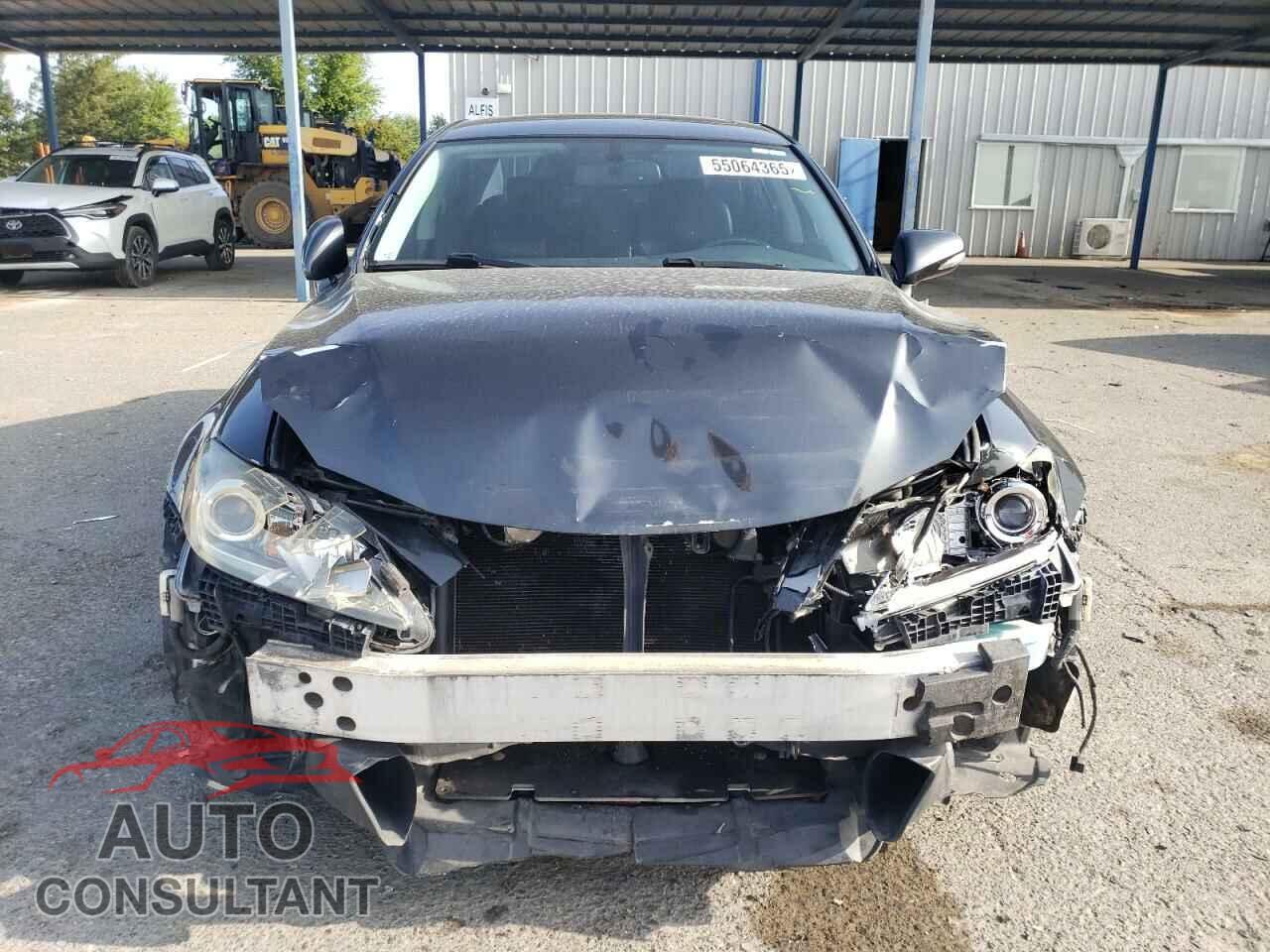 LEXUS IS 2011 - JTHBF5C25B5151910