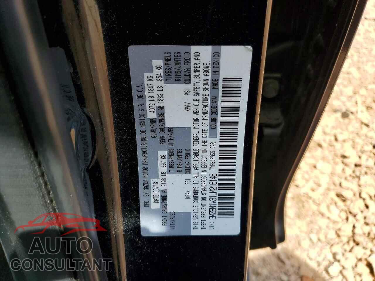 MAZDA 3 2018 - 3MZBN1V31JM216146