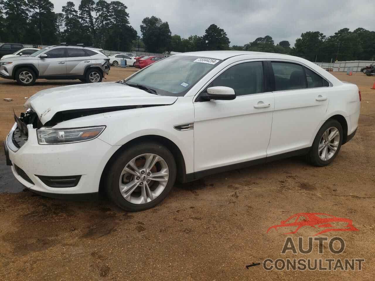 FORD TAURUS 2018 - 1FAHP2E88JG104274