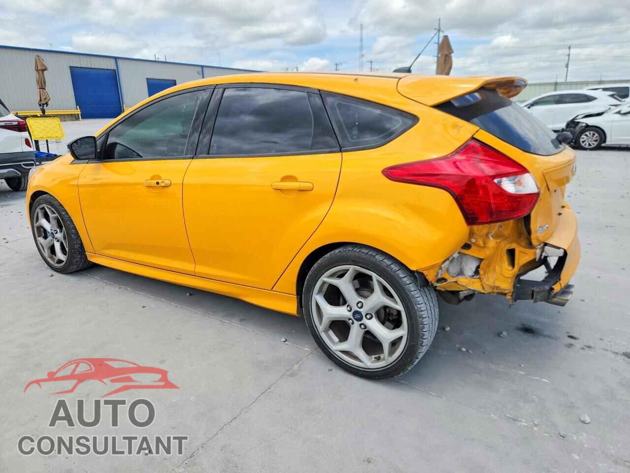 FORD FOCUS 2014 - 1FADP3L9XEL212375