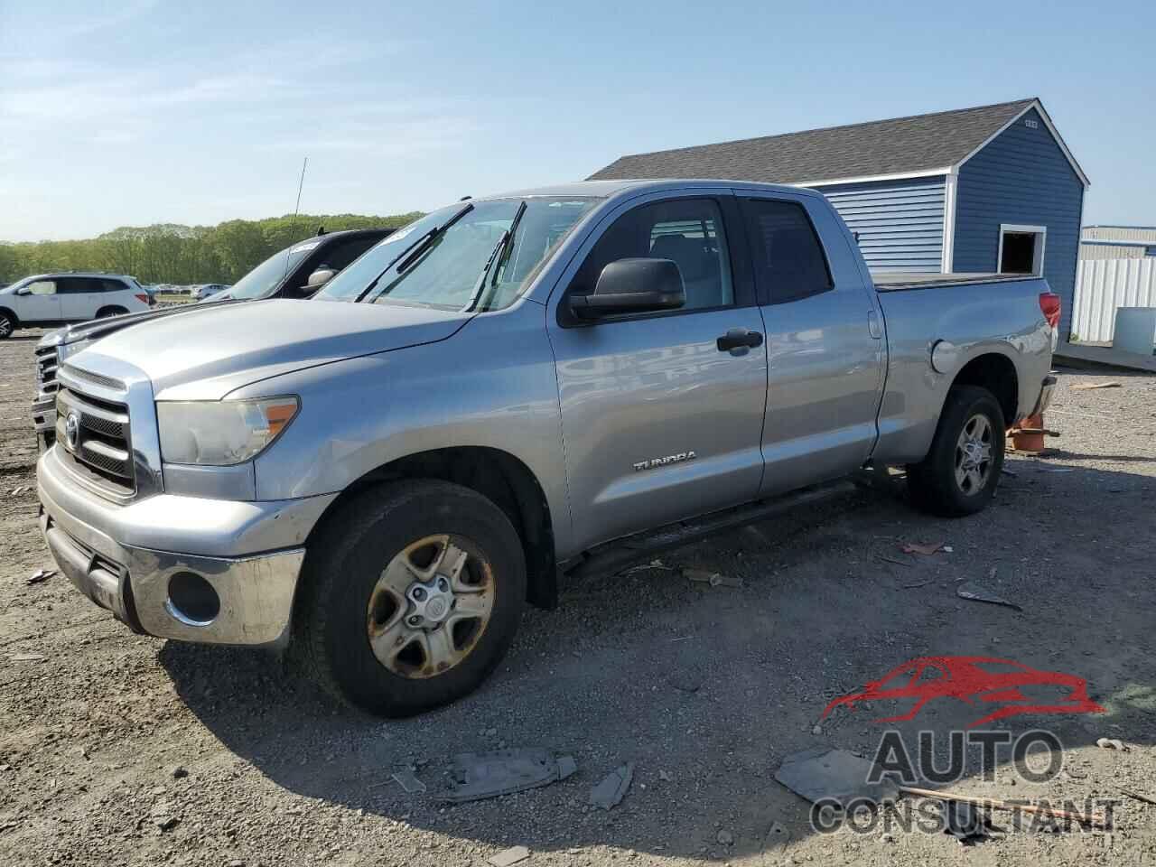 TOYOTA TUNDRA 2010 - 5TFUM5F18AX014756