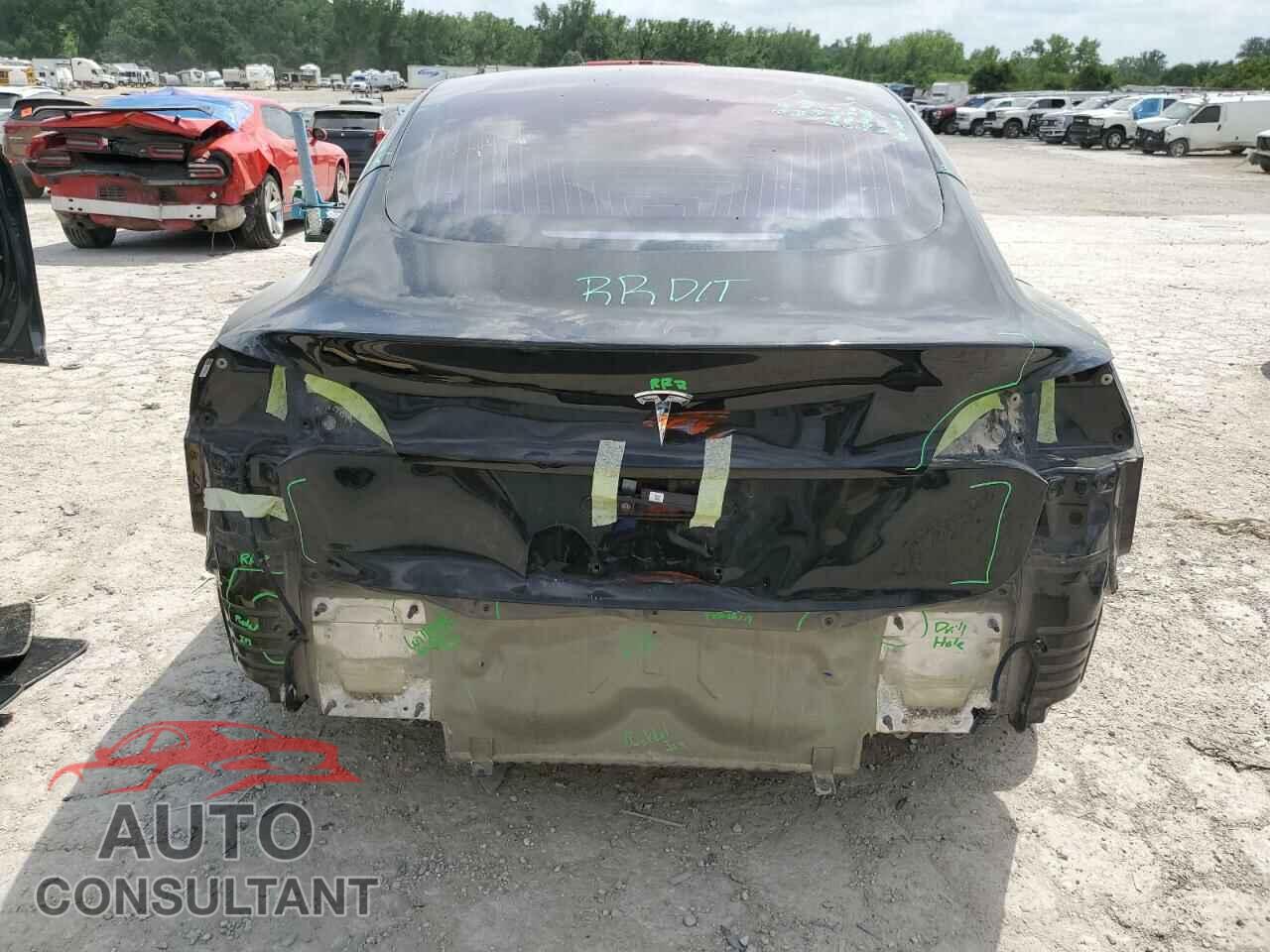TESLA MODEL 3 2018 - 5YJ3E1EA6JF016177