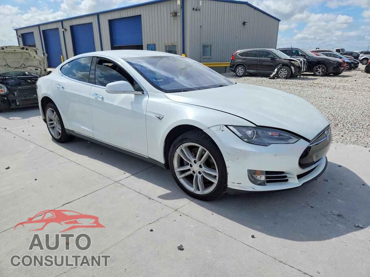 TESLA MODEL S 2014 - 5YJSA1H20EFP67857
