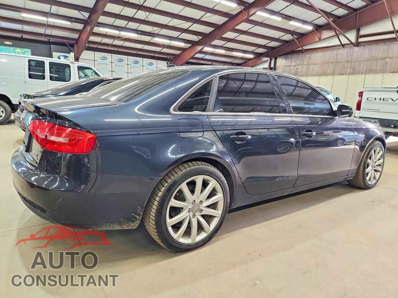 AUDI A4 2013 - WAUFFAFLXDN039510