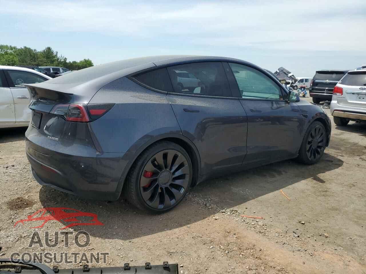 TESLA MODEL Y 2021 - 5YJYGDEF5MF219935