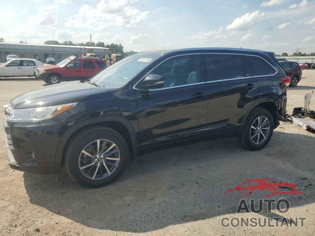 TOYOTA HIGHLANDER 2018 - 5TDJZRFH4JS833567