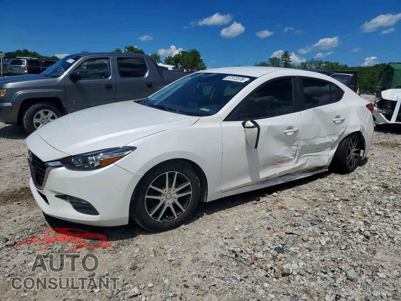 MAZDA 3 2018 - 3MZBN1U76JM161648