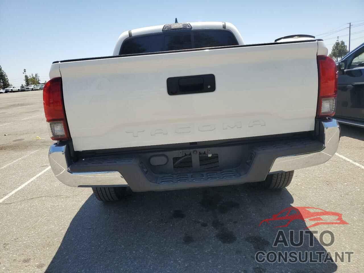 TOYOTA TACOMA 2018 - 5TFAX5GNXJX126244