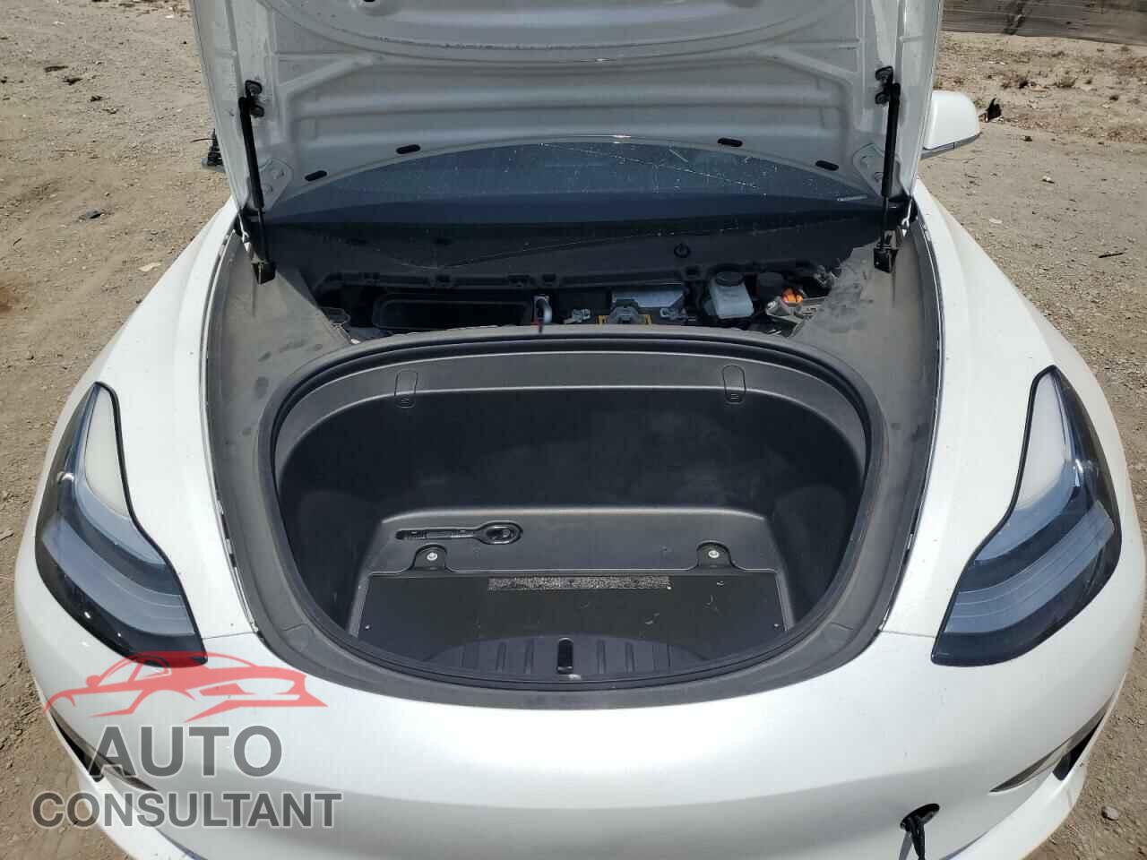TESLA MODEL 3 2018 - 5YJ3E1EA7JF005687