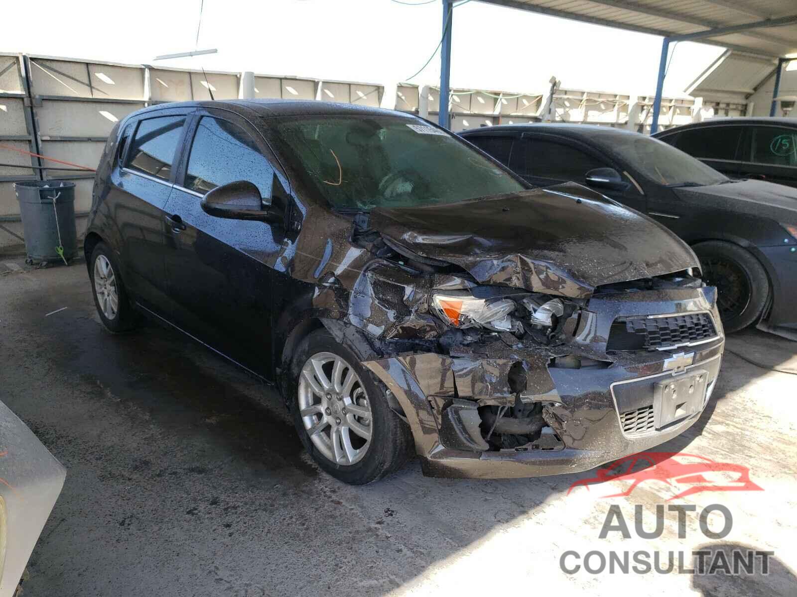 CHEVROLET SONIC 2014 - 1G1JC6SB1E4157803