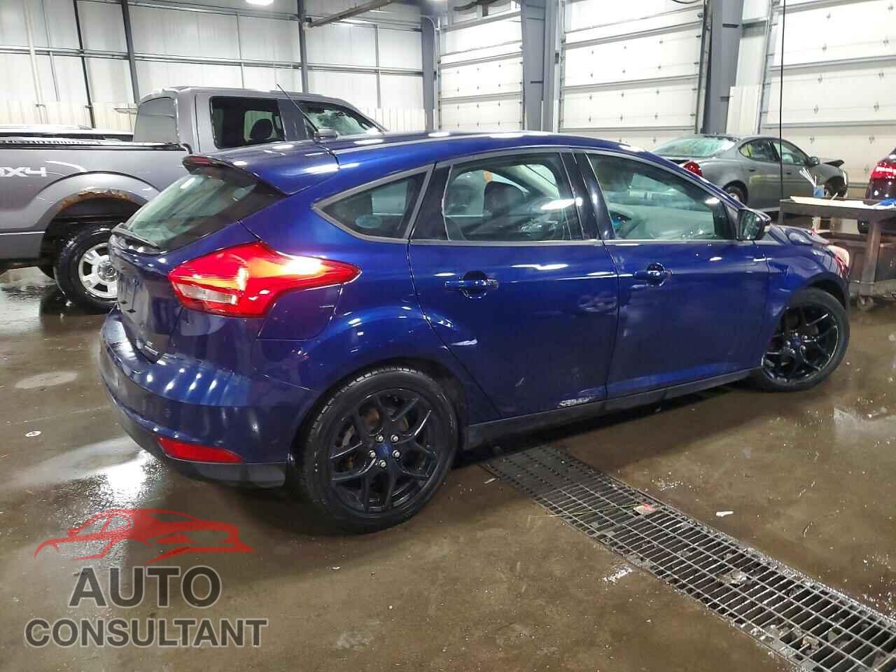 FORD FOCUS 2016 - 1FADP3K23GL212645