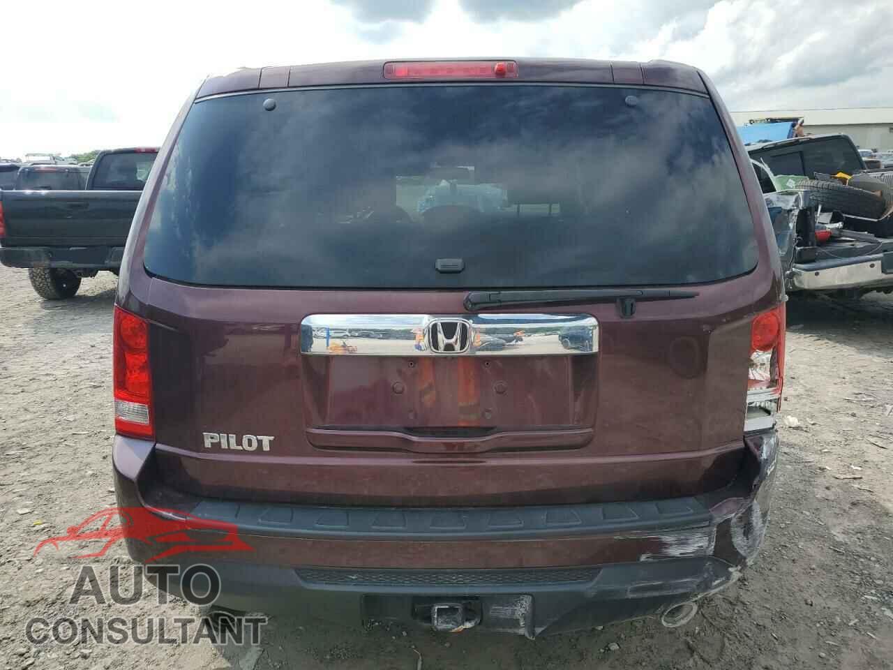 HONDA PILOT 2015 - 5FNYF3H51FB017726