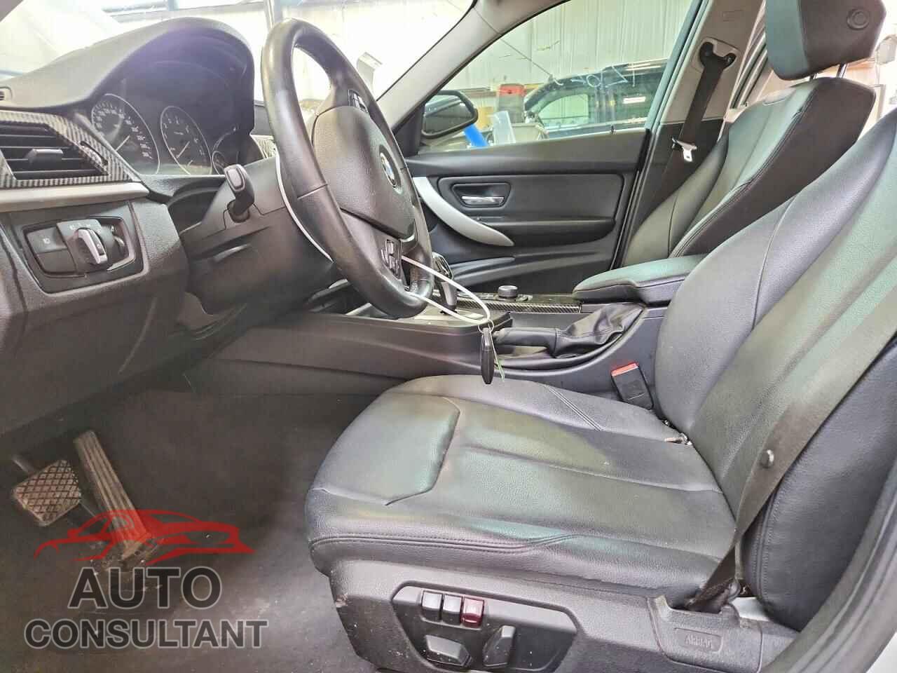 BMW 3 SERIES 2013 - WBA3B3C56DF537343