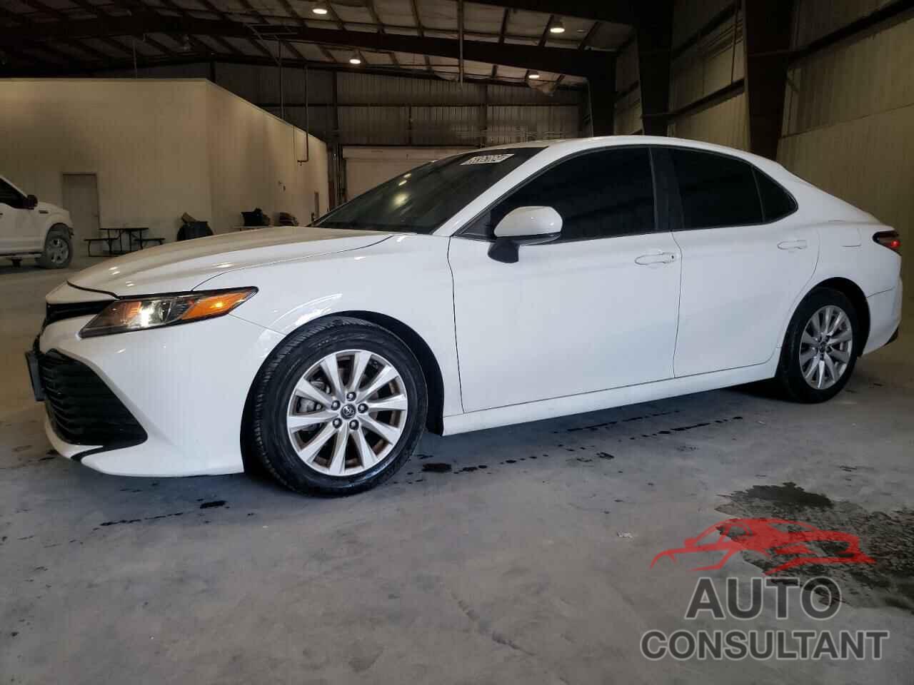 TOYOTA CAMRY 2018 - 4T1B11HKXJU677211