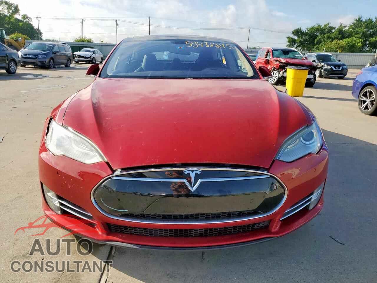TESLA MODEL S 2014 - 5YJSA1H17EFP35821