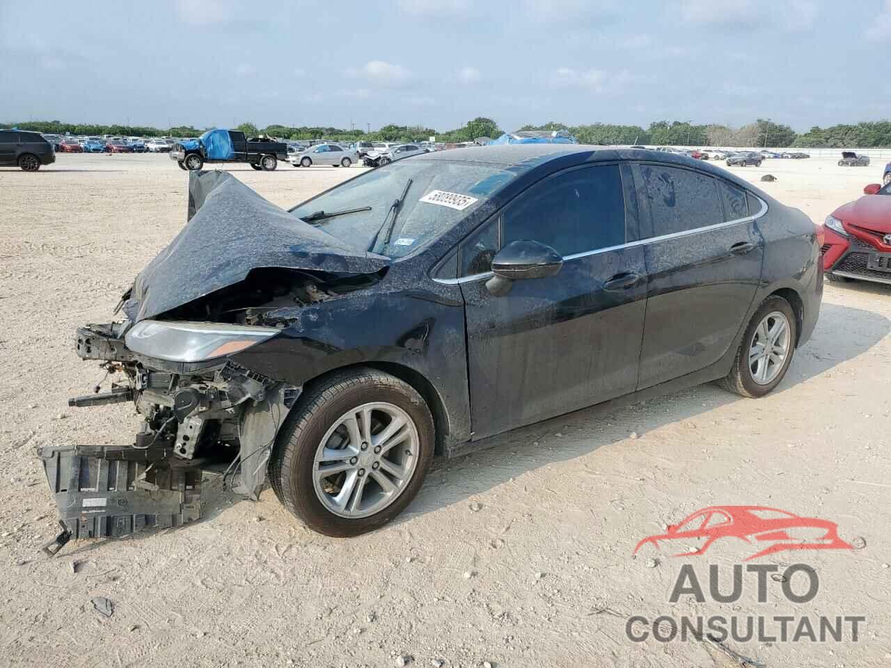 CHEVROLET CRUZE 2018 - 1G1BE5SM0J7225768
