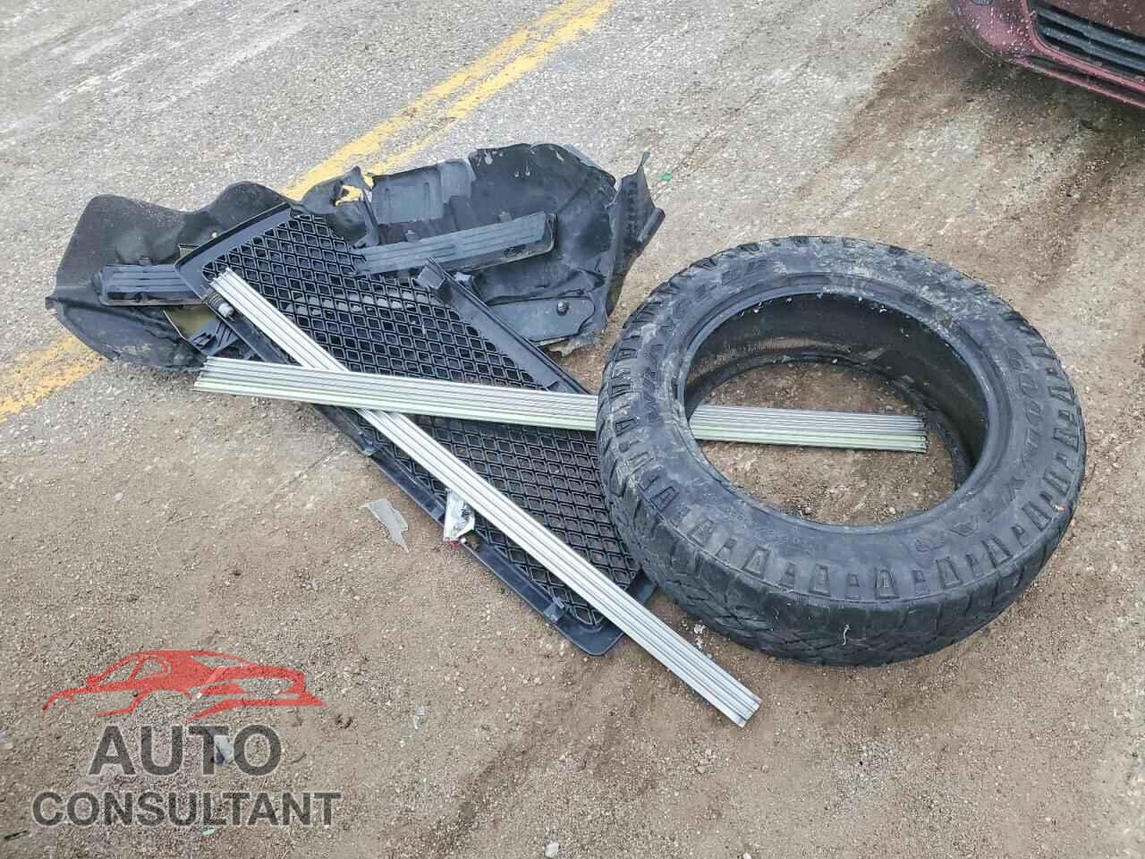 DODGE RAM 1500 2012 - 1C6RD7MT7CS121164