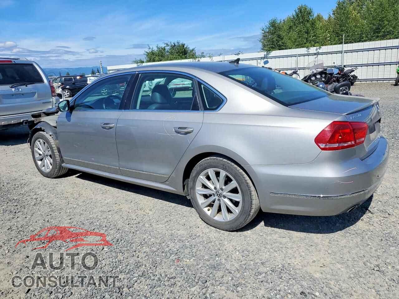 VOLKSWAGEN PASSAT 2012 - 1VWCP7A39CC081154