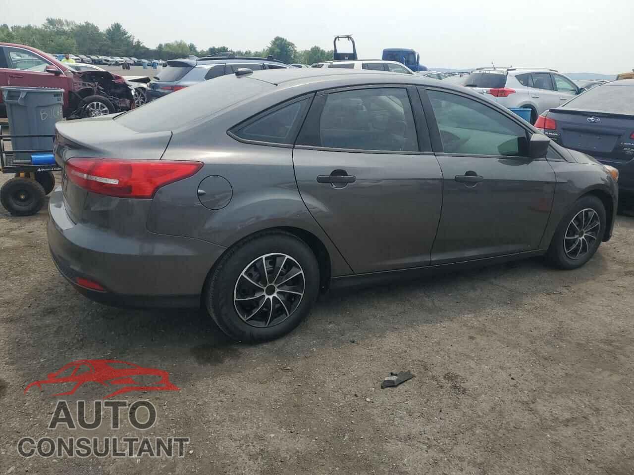 FORD FOCUS 2017 - 1FADP3E24HL324223