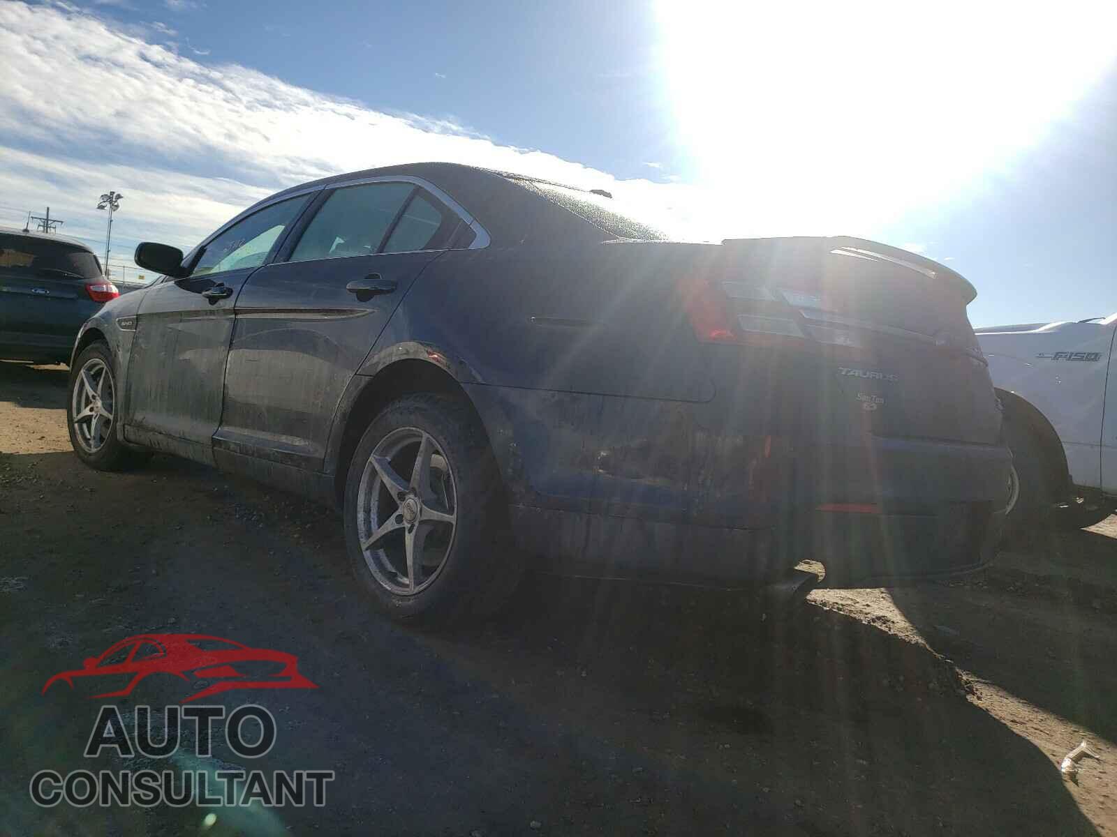FORD TAURUS 2019 - 1FAHP2KT0KG101086