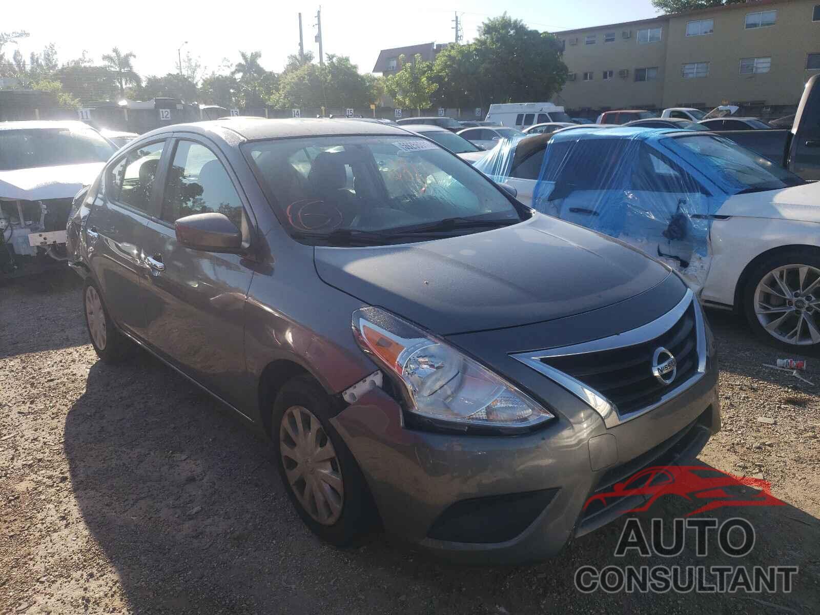 NISSAN VERSA 2018 - 3N1CN7AP6JL816625