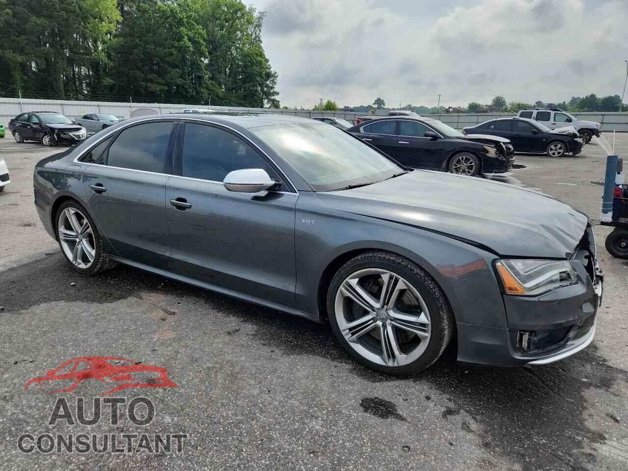 AUDI S8 2013 - WAUD2AFD4DN033570