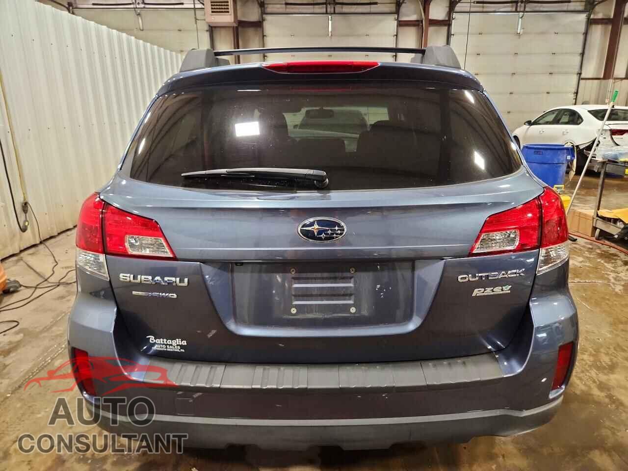 SUBARU OUTBACK 2013 - 4S4BRBGC8D3298100