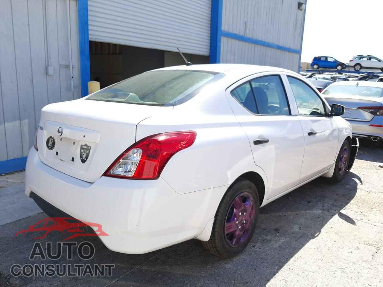 NISSAN VERSA 2017 - 3N1CN7AP3HL853576