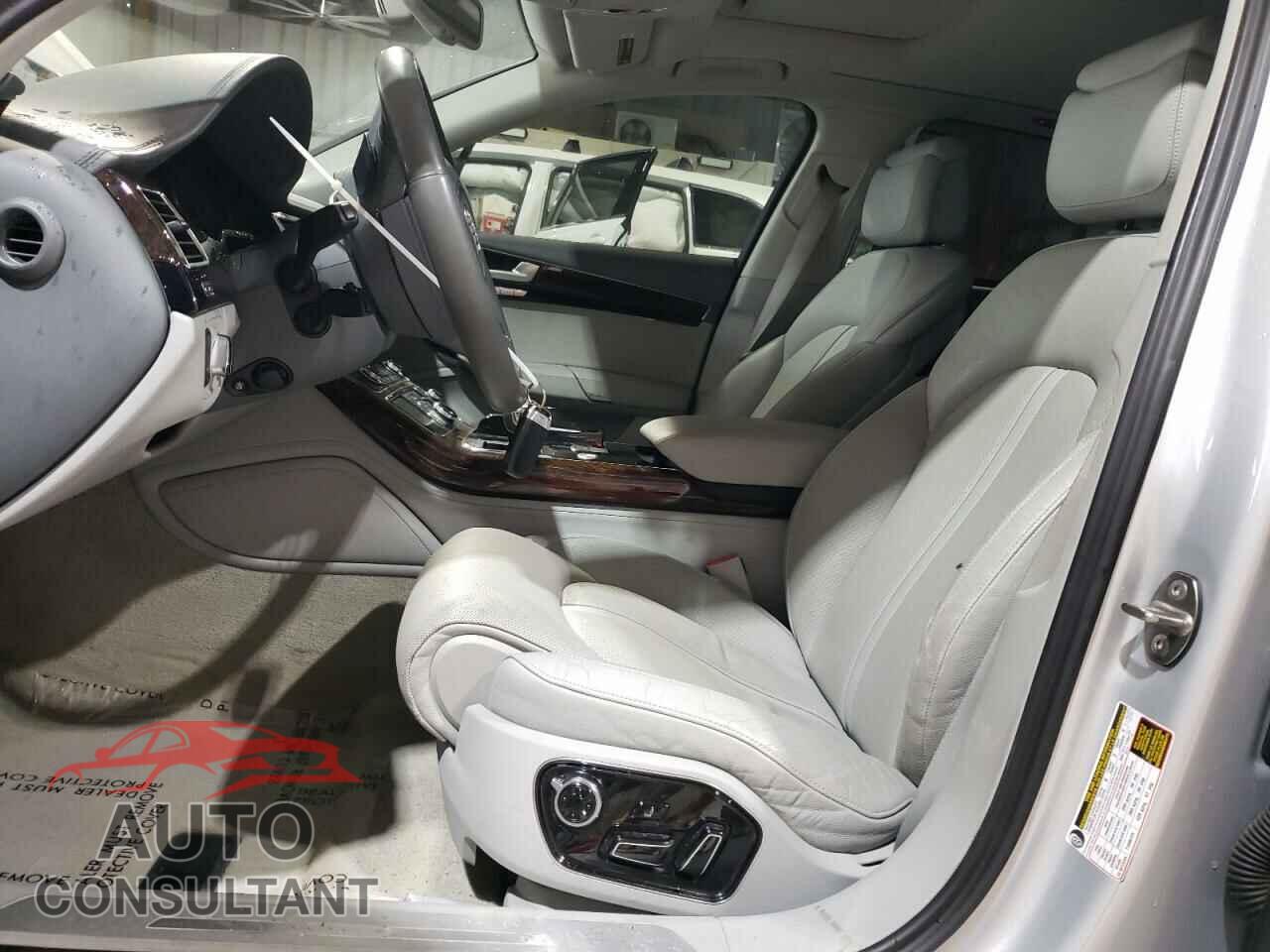 AUDI A8 2012 - WAURVAFD4CN038599