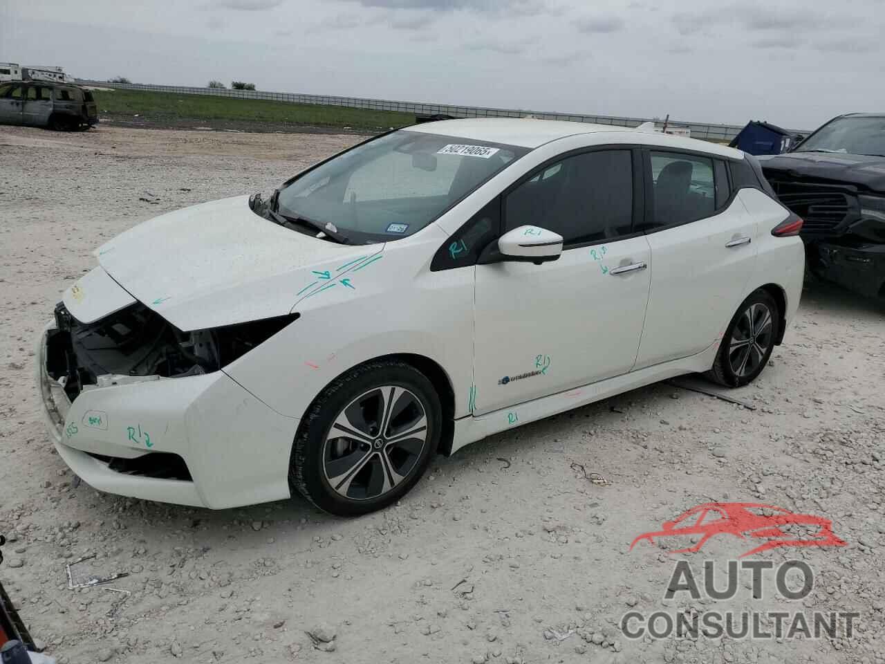 NISSAN LEAF 2018 - 1N4AZ1CPXJC300935