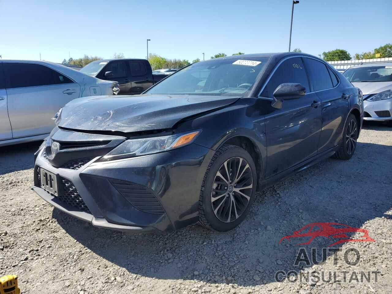 TOYOTA CAMRY 2018 - 4T1B11HK2JU667045