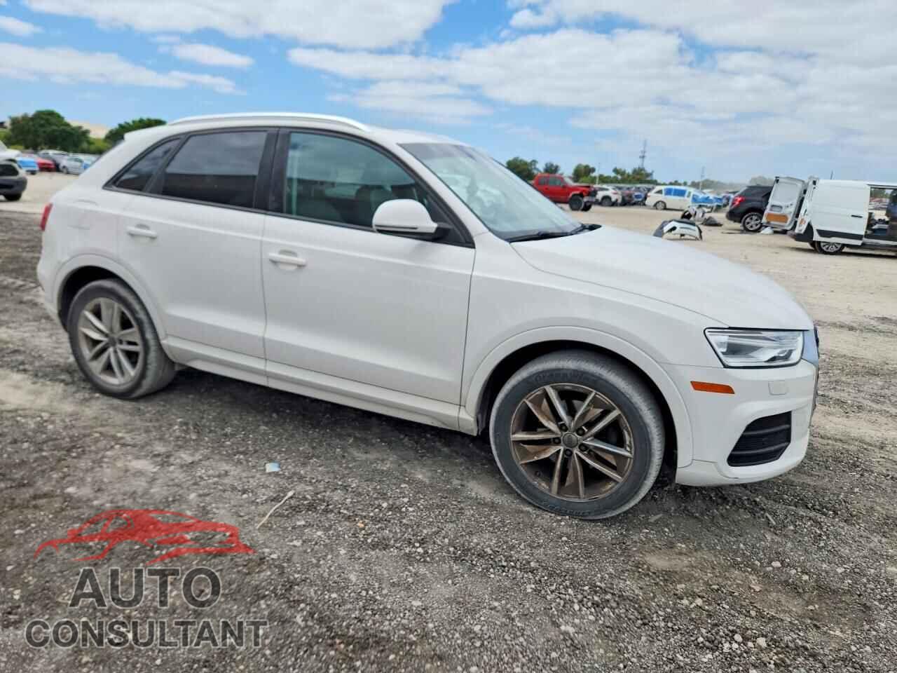 AUDI Q3 2017 - WA1BCCFS4HR015418