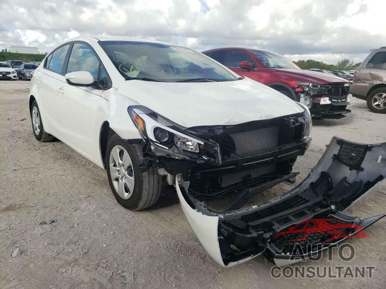 KIA FORTE 2018 - 3KPFK4A70JE185330